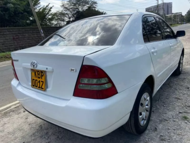 Toyota corolla   - 2004