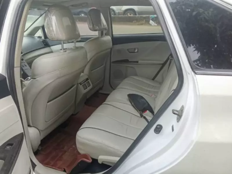 Toyota Venza   - 2014