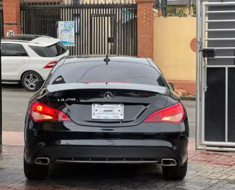 Mercedes-Benz CLA 250   - 2014