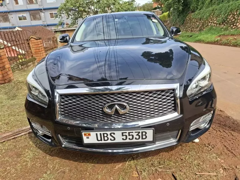 Nissan Fuga Hybrid   - 2015