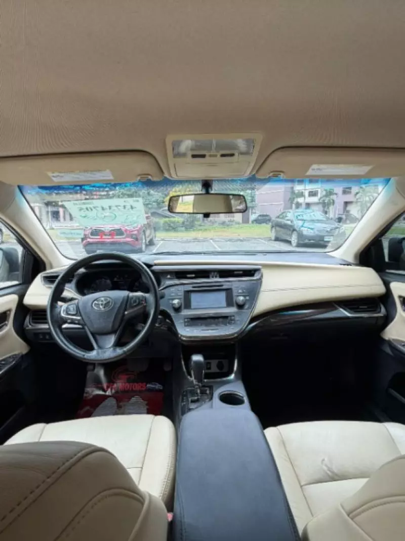 Toyota Avalon - 2015