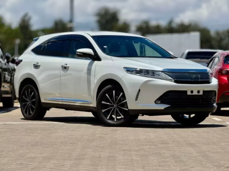 Toyota Harrier   - 2019