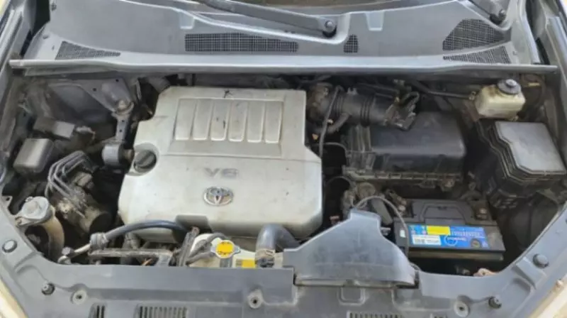 Toyota Highlander   - 2013