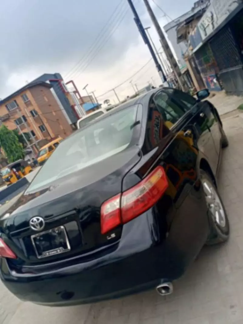 Toyota Camry   - 2008