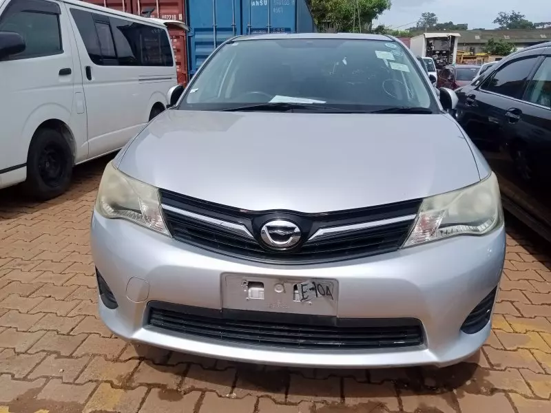 Toyota Fielder    - 2012