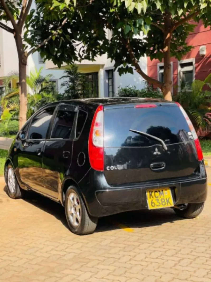 Mitsubishi Colt   - 2010