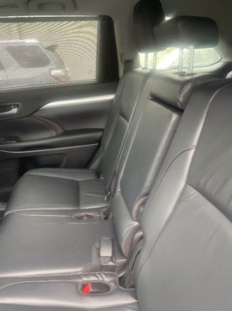 Toyota Highlander   - 2019