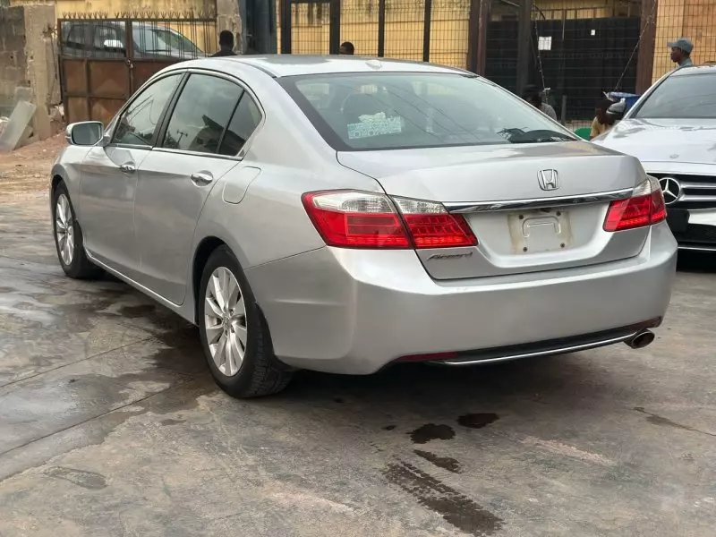 Honda Accord   - 2013