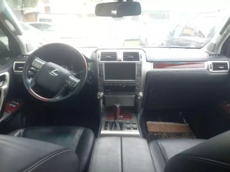 Lexus GX 460   - 2010