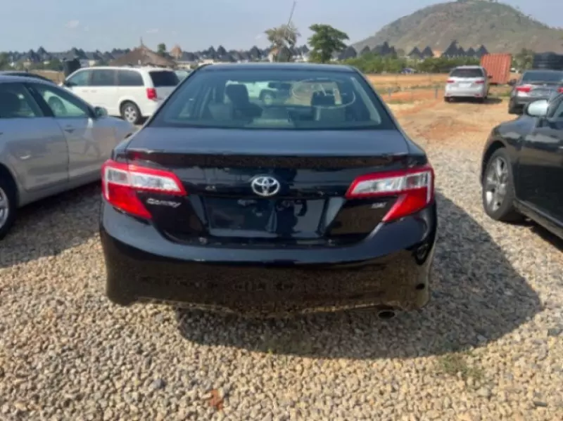 Toyota Camry   - 2012