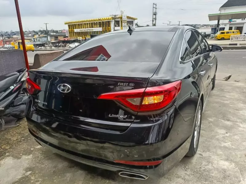 Hyundai Sonata   - 2015