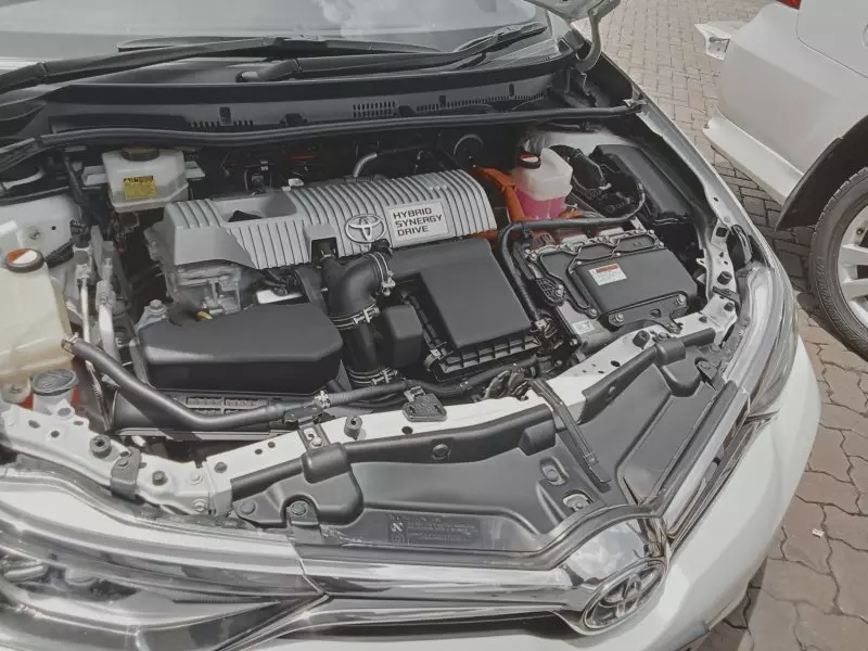 Toyota Auris Hybrid   - 2016