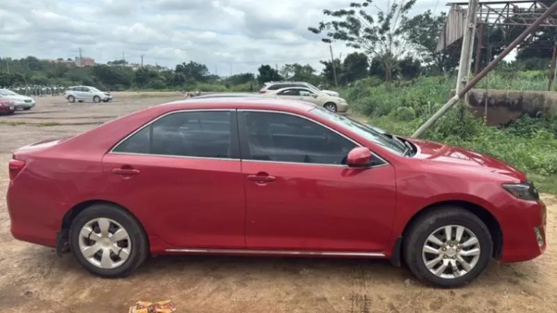 Toyota Camry   - 2012