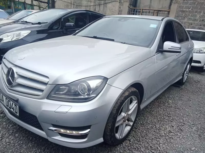 Mercedes-Benz C 200   - 2013