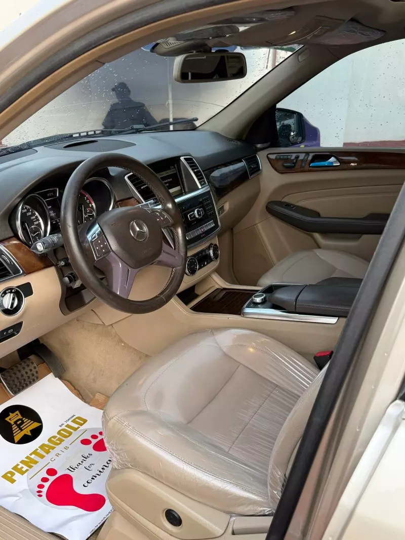 Mercedes-Benz ML 350   - 2012