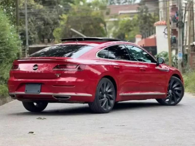 Volkswagen Arteon   -