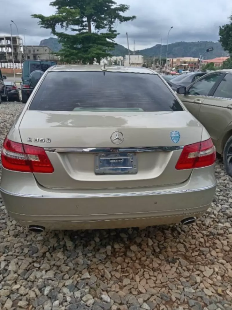 Mercedes-Benz E 350   - 2010