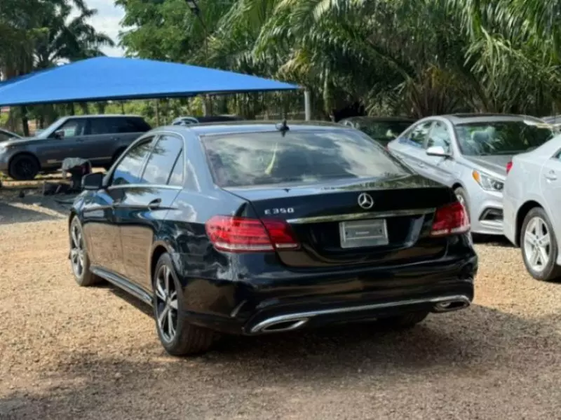 Mercedes-Benz E 350 - 2014