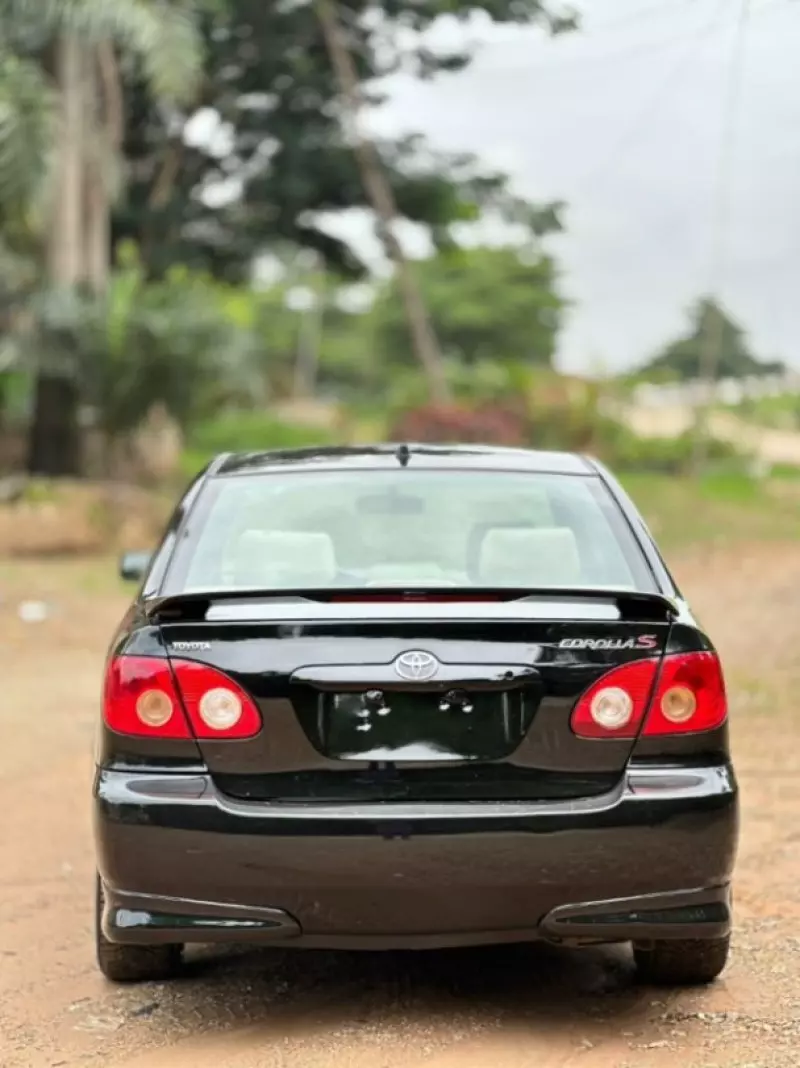 Toyota Corolla   - 2006