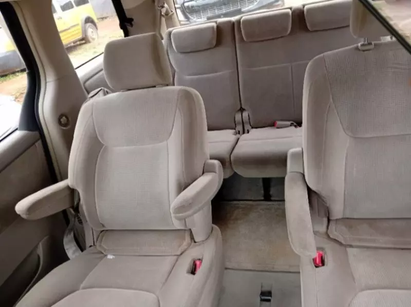 Toyota Sienna   - 2004