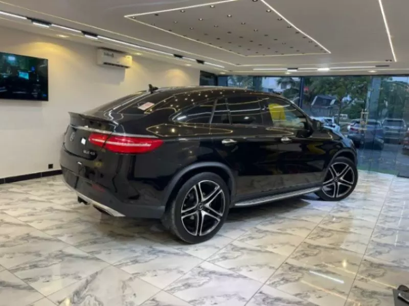 Mercedes-Benz GLE-Class   - 2017