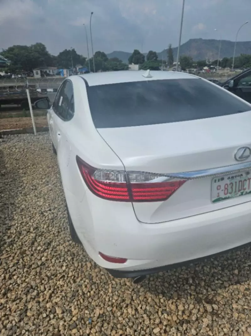 Lexus ES 350   - 2013