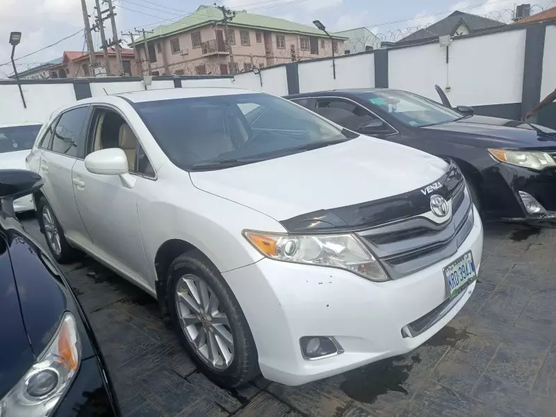 Toyota Venza   - 2010