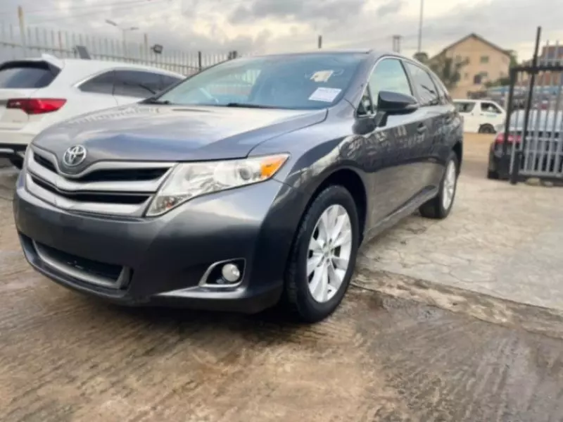 Toyota Venza   - 2014