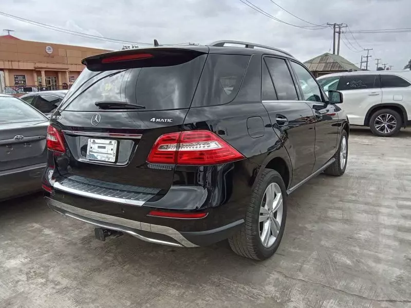 Mercedes-Benz ML 350   - 2012