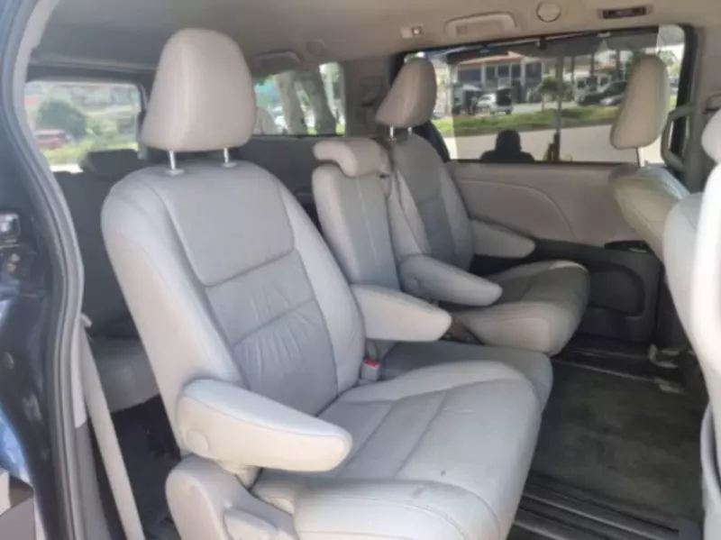 Toyota Sienna   - 2016