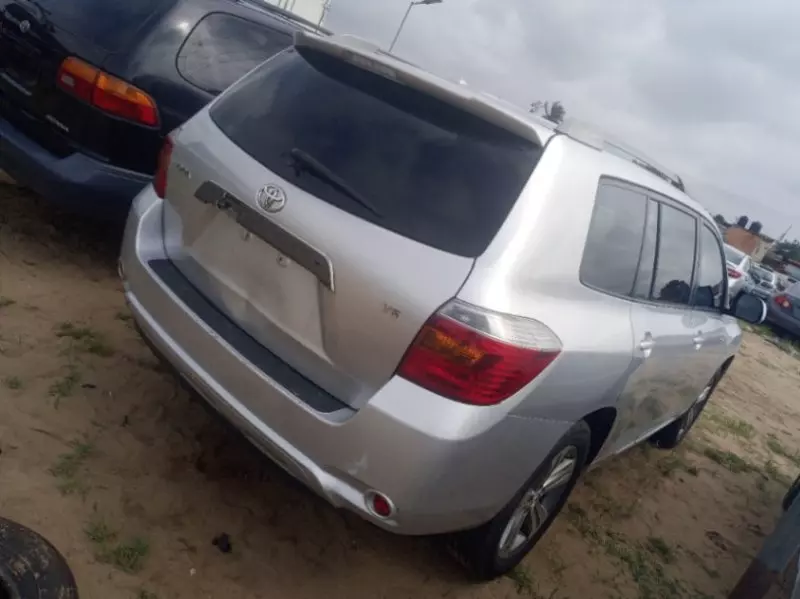 Toyota Highlander   - 2009
