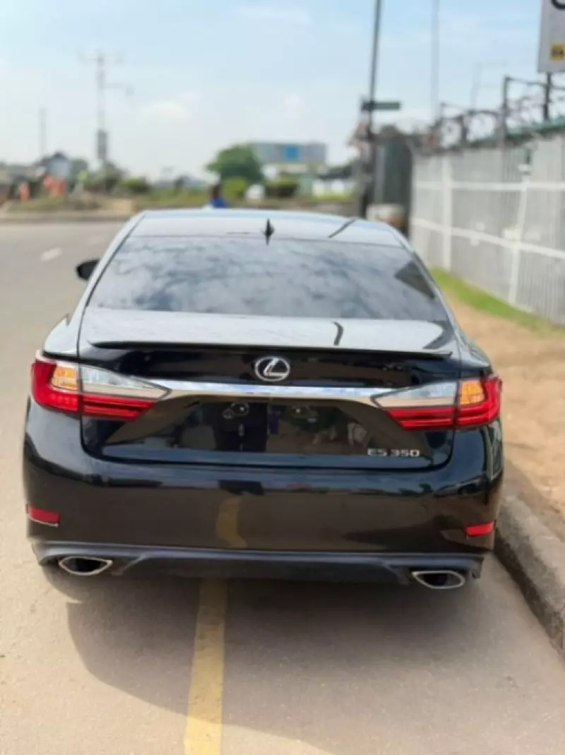 Lexus ES 350   - 2018