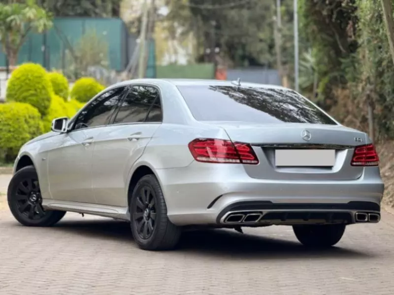 Mercedes-Benz E 250   - 2011