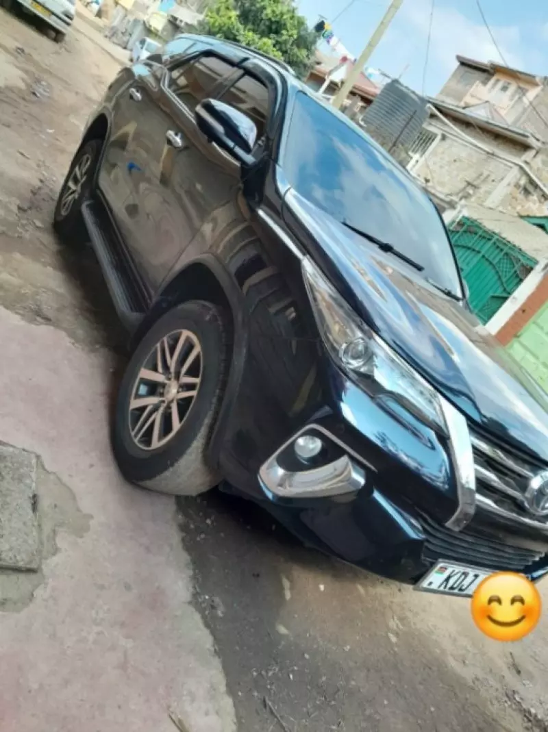 Toyota Fortuner   - 2016