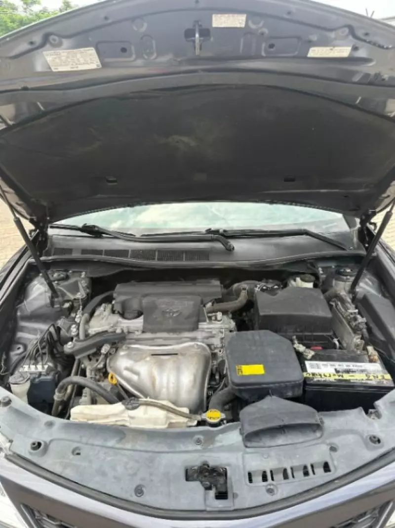 Toyota camry   - 2012