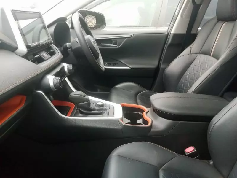 Toyota Rav 4 8AT 2.5l (Adventure Grade)   - 2019