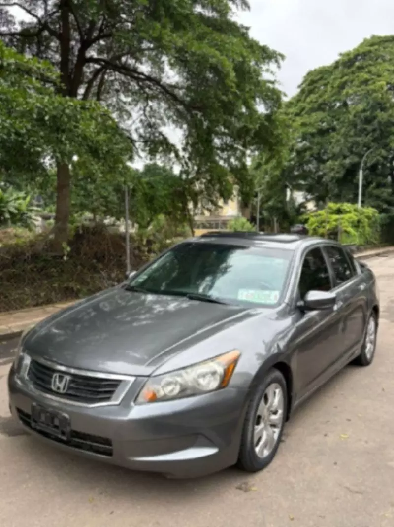 Honda Accord   - 2009