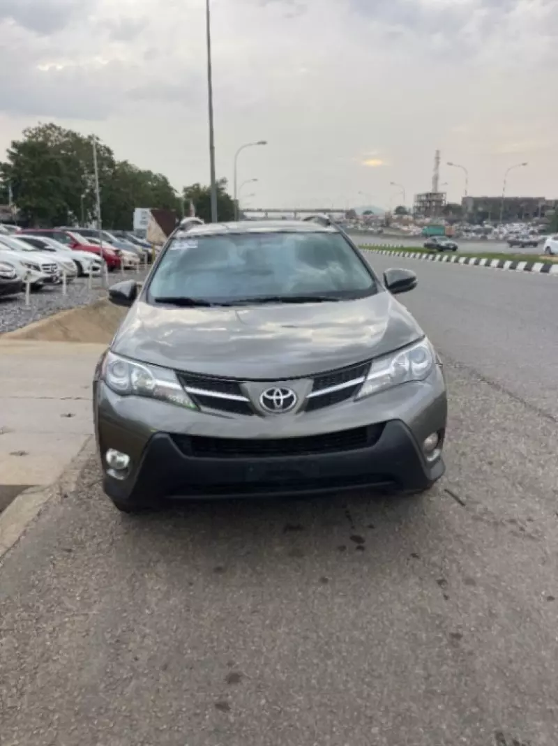 Toyota Rav4   - 2014