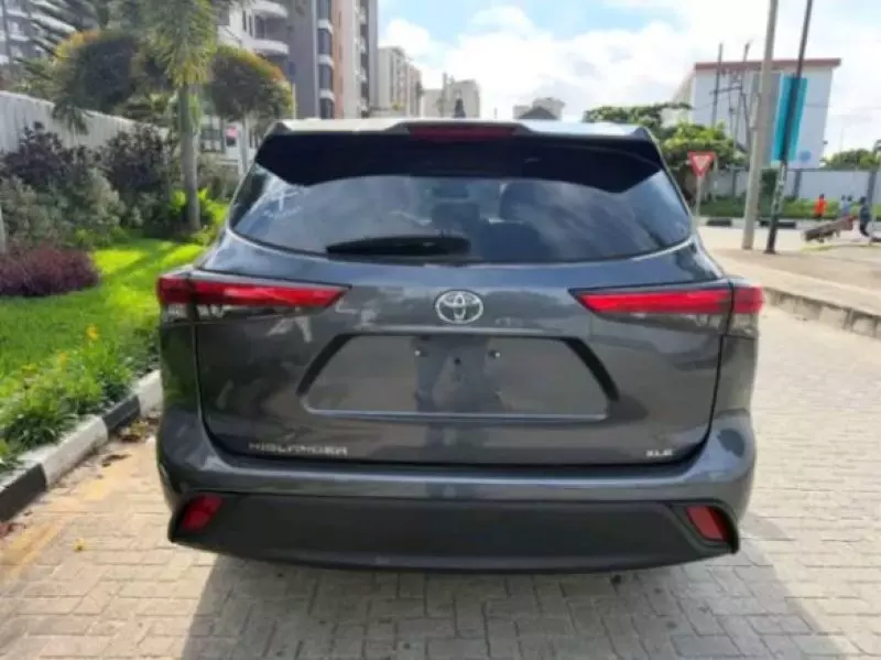 Toyota Highlander   - 2023