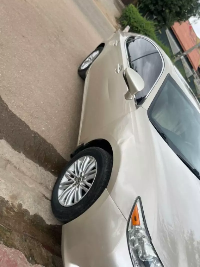 Lexus ES 350   - 2013