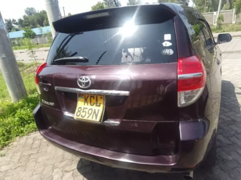Toyota Vanguard    - 2010