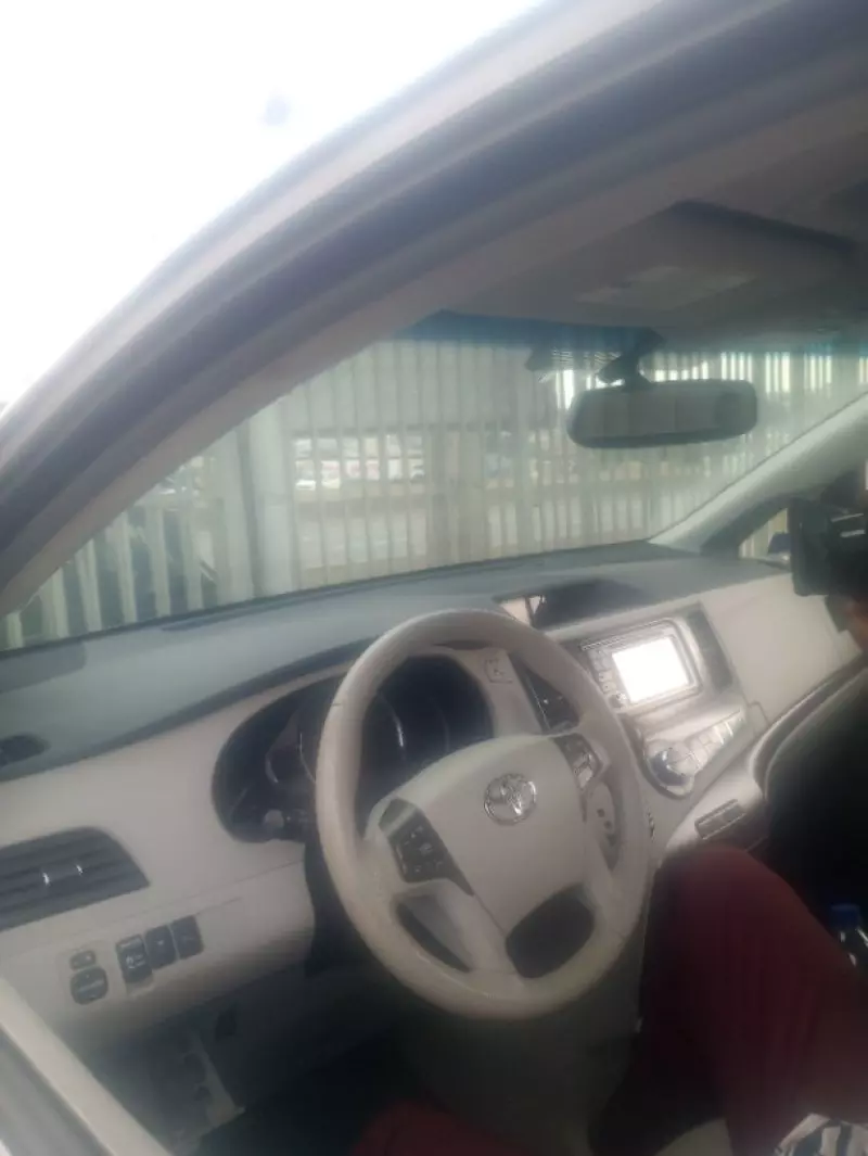 Toyota Sienna - 2014