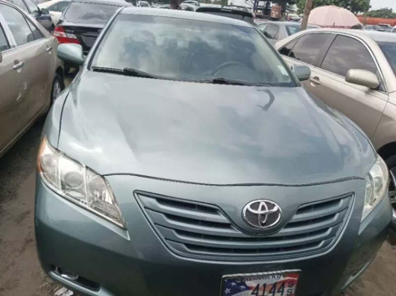 Toyota Camry   - 2007