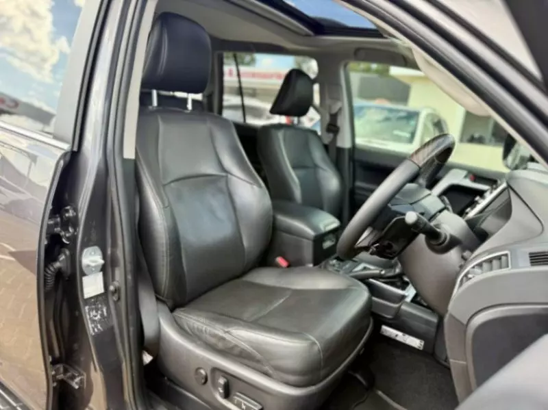 Toyota Land Cruiser Prado VX.L