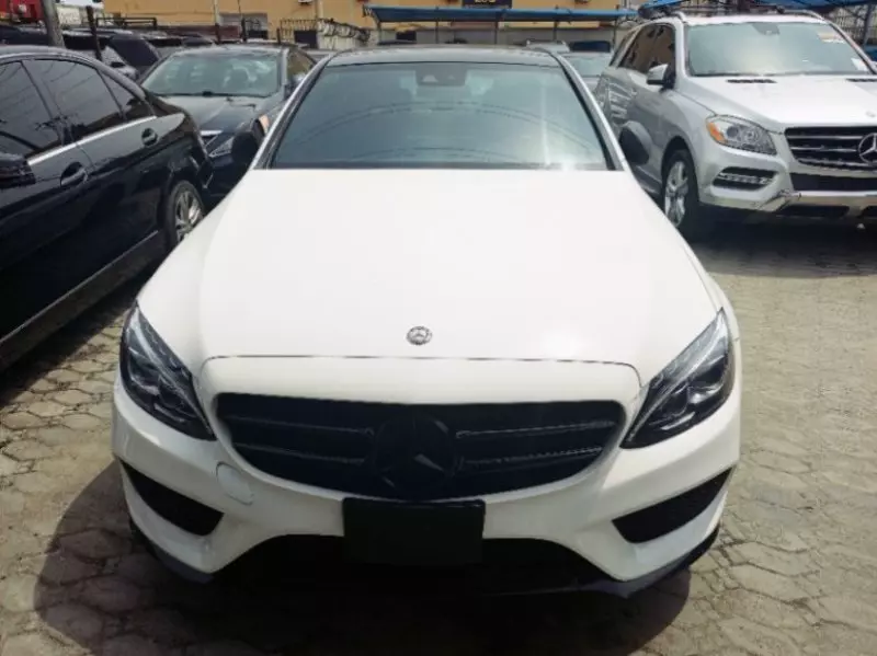 Mercedes-Benz C 300   - 2015