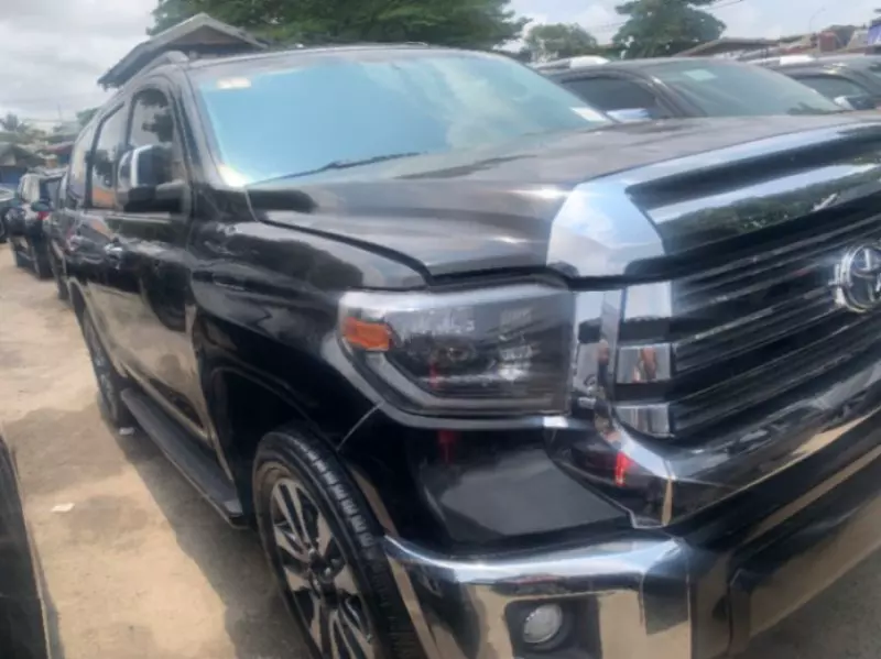 Toyota Sequoia   - 2018