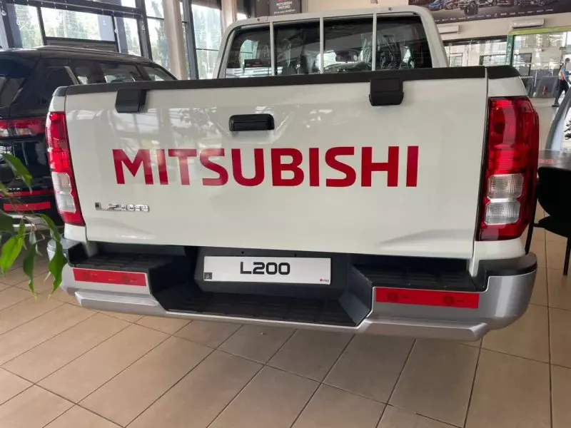 Mitsubishi L200   - 2025