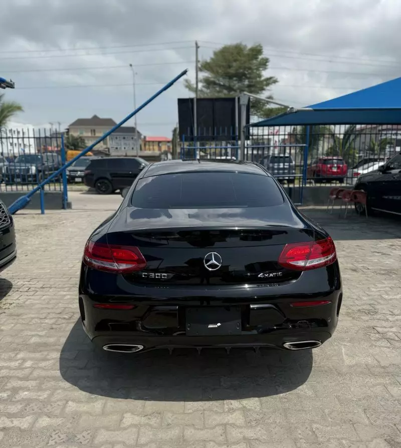 Mercedes-Benz C 300   - 2017
