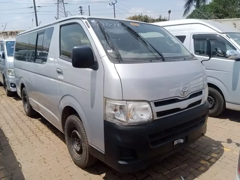 Toyota Hiace   - 2014