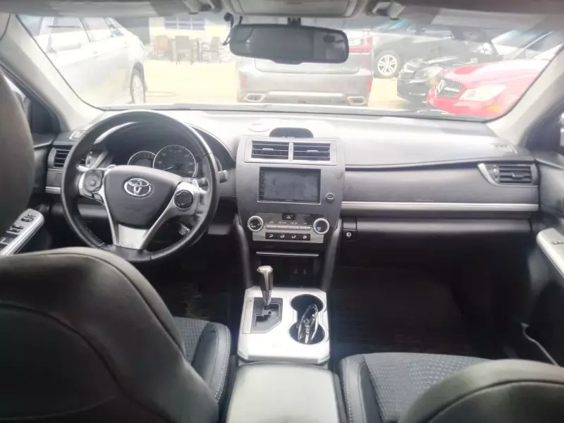 Toyota Camry   - 2012